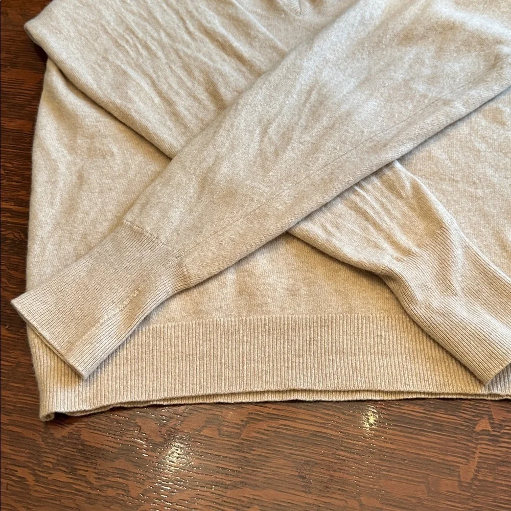 Vintage Drumohr 100% Cashmere Vneck Sweater Camel Size Large